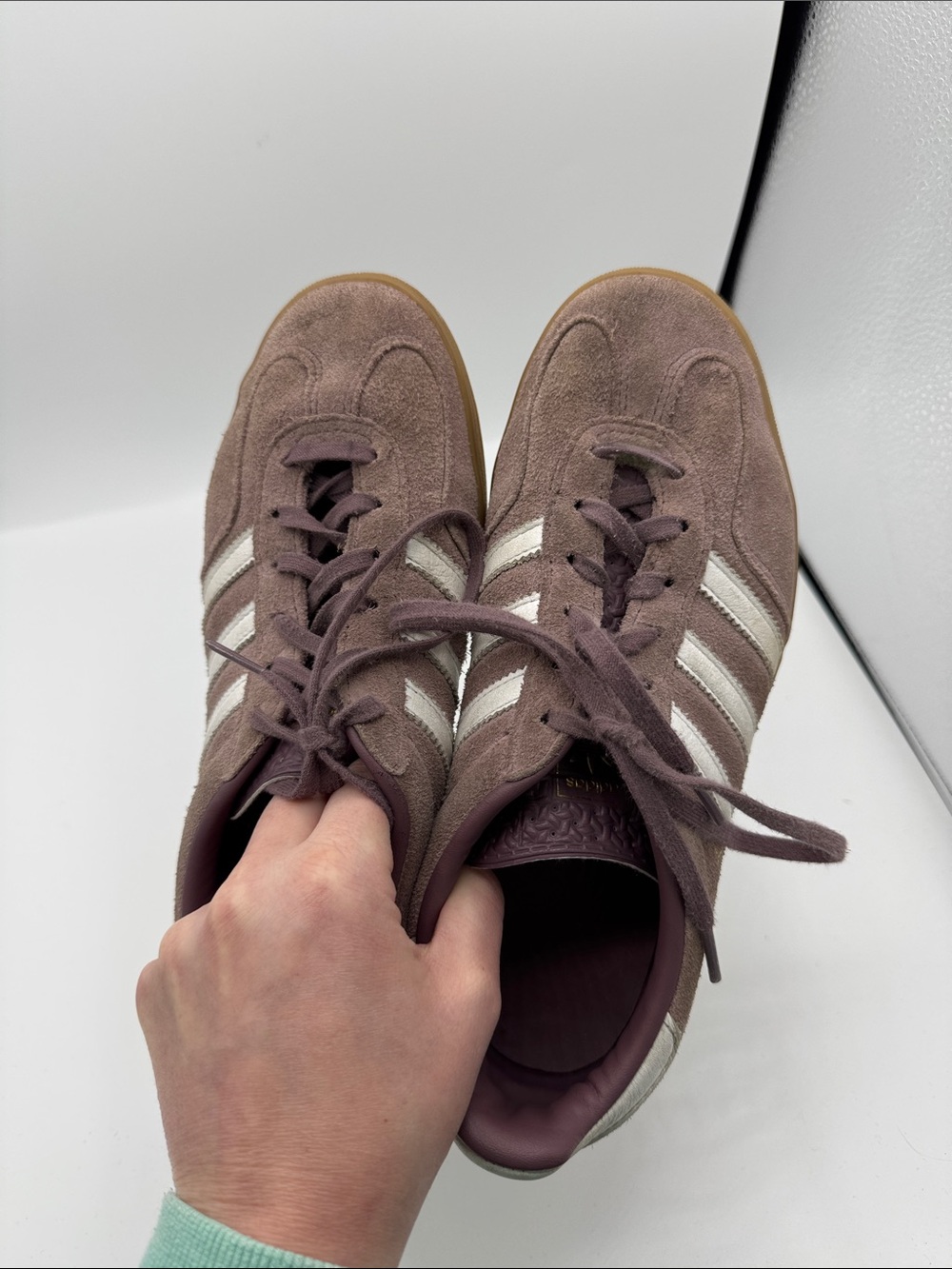 Adidas Women’s Gazelle Suede Sneakers in Color Shadow Fig size 7.5 - Picture 2 of 7